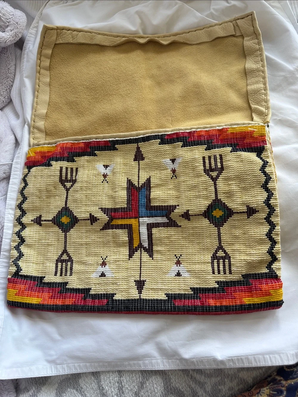 Cream Southwestern beaded bag with Multicolor Accents